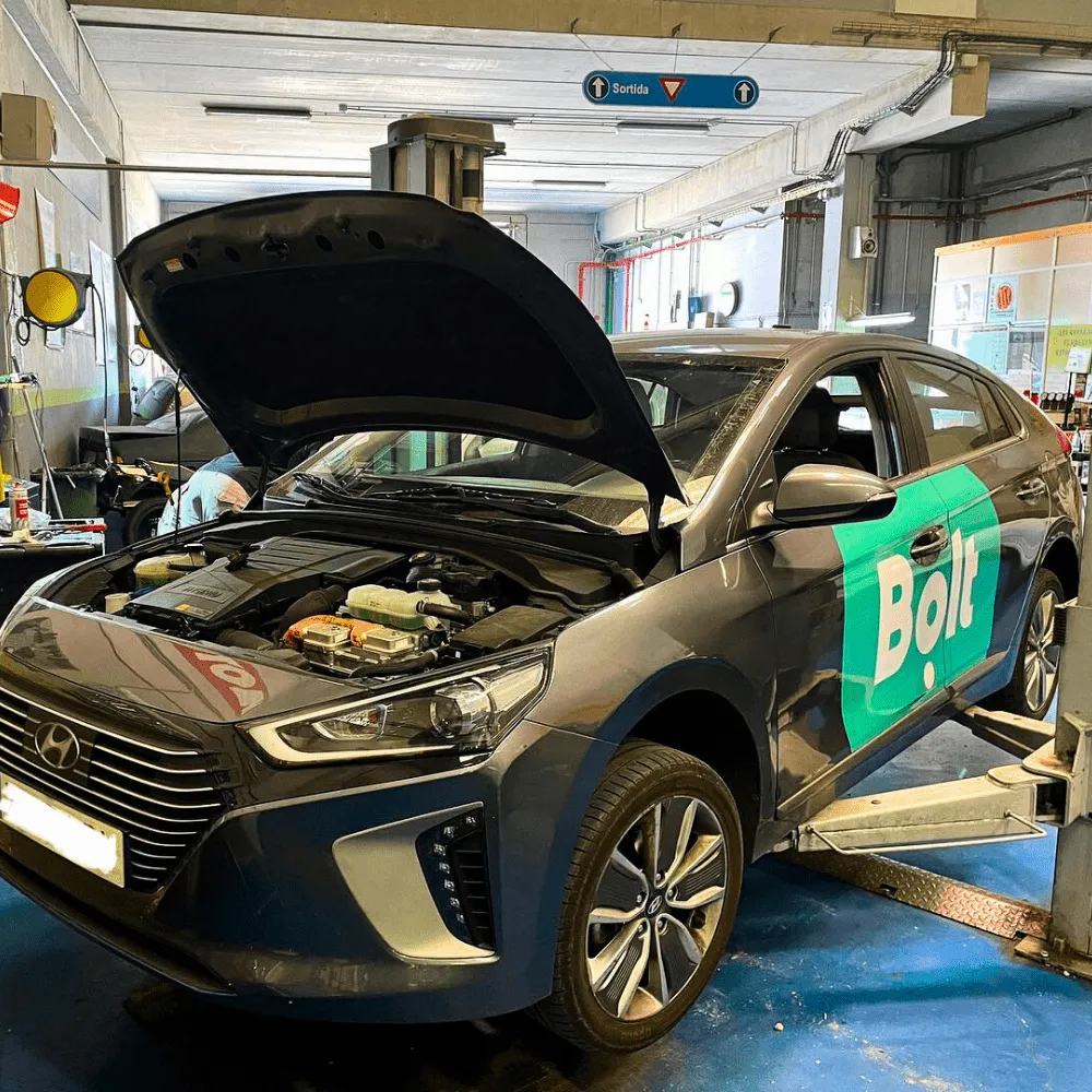 Mantenimiento y revisión del coche
